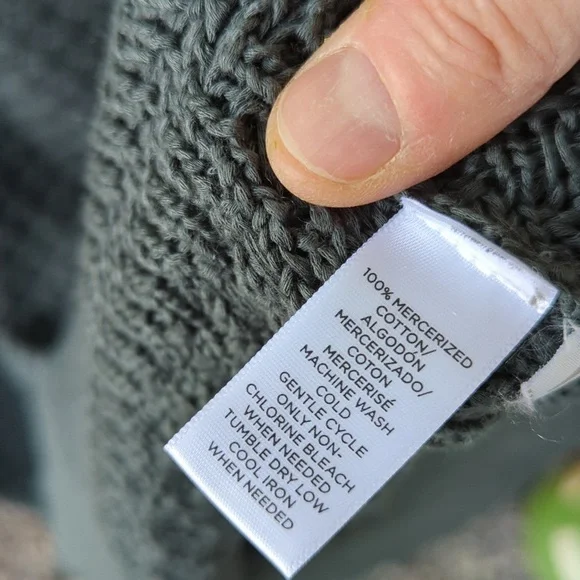 Ann Taylor sweater medium - Picture 8 of 9